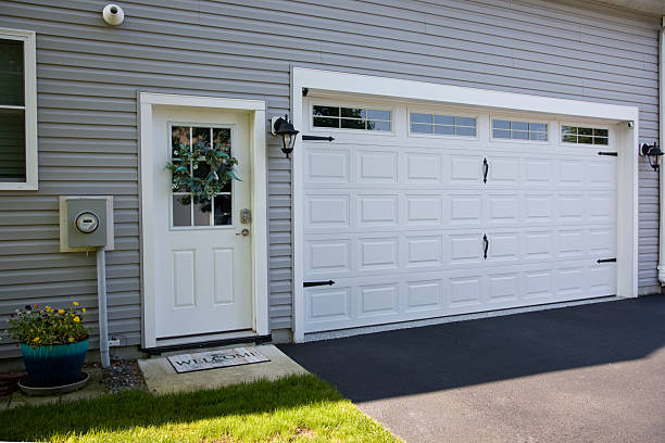 24/7 Emergency Garage Door Panel Replacement experts in Albion, IN